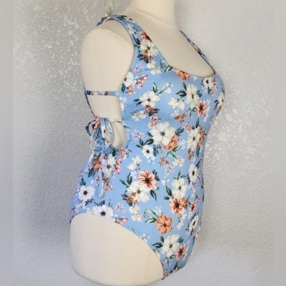 Hurley Other - Nwt Hurley Plus Size Side Tie Square Neckline One Piece Floral Swimsuit 2X